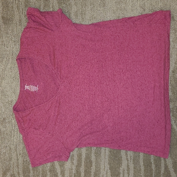 Magenta T-Shirt - Picture 1 of 3